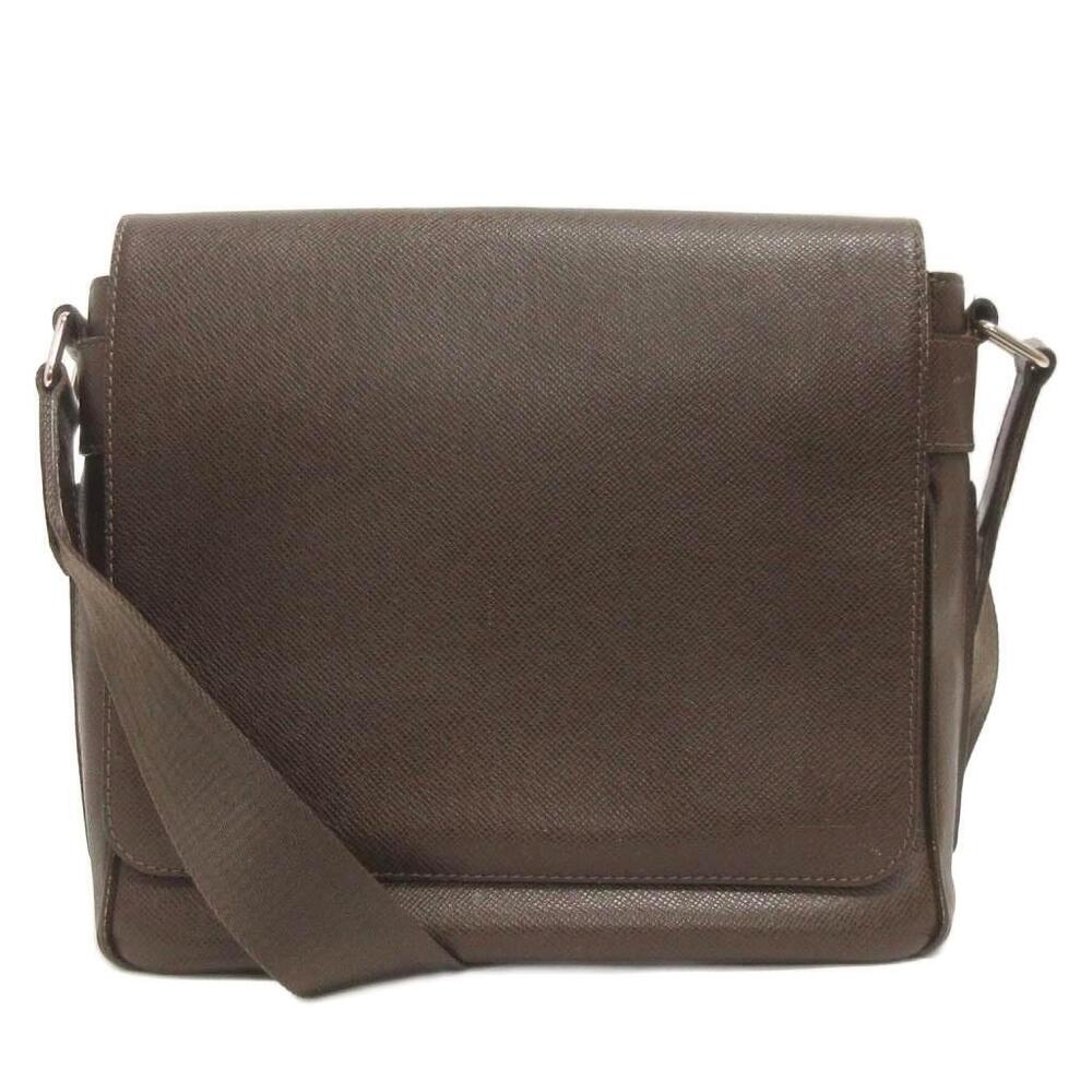 Louis Vuitton Roman Taiga Shoulder Bag Crossbody Square Leather Brown